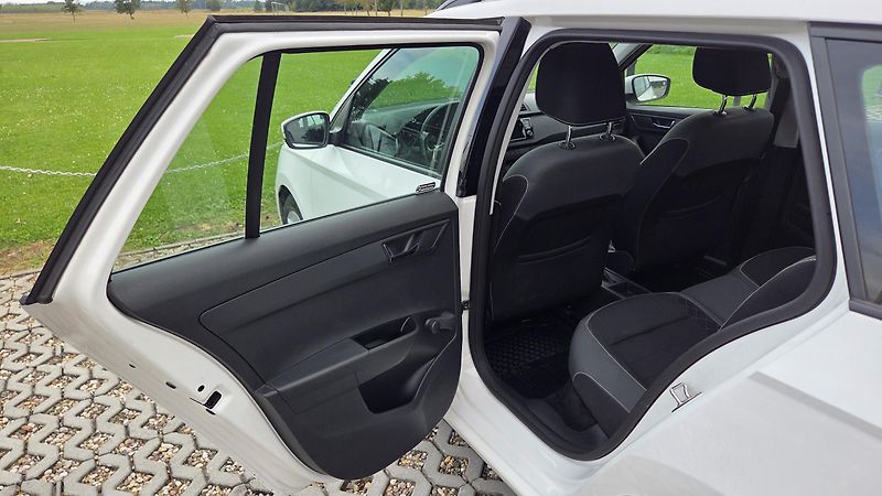 Škoda Fabia 1.0 TSI 70 kW Ambition CZ DPH - fotka 13 z 22