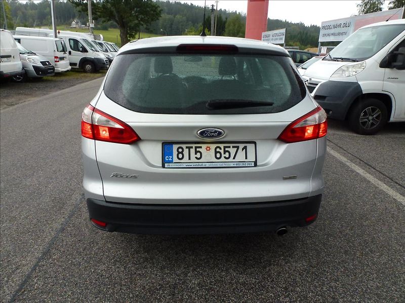 Ford Focus 1,6 16V Eco 150HP - fotka 8 z 41