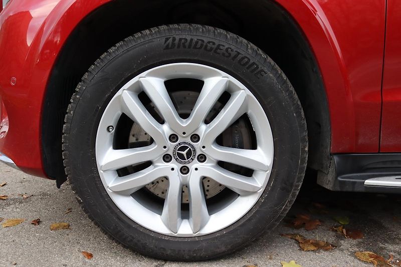 Mercedes-Benz GLS 350D 4MATIC AMG PAKET 190kW - fotka 18 z 50