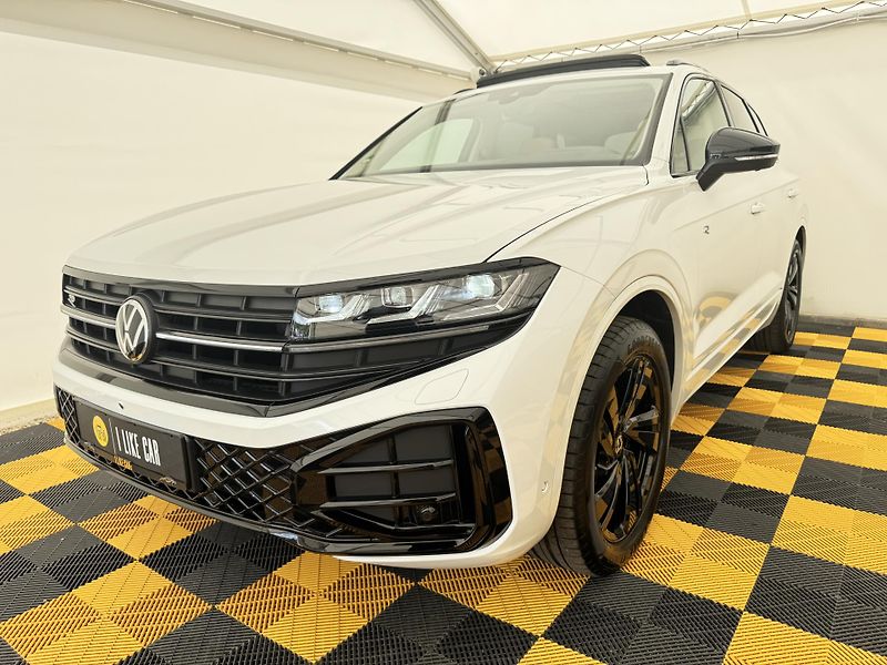 Volkswagen Touareg 3.0Tdi*210kw*1-MAJ*DPH*R-Line* - fotka 2 z 48