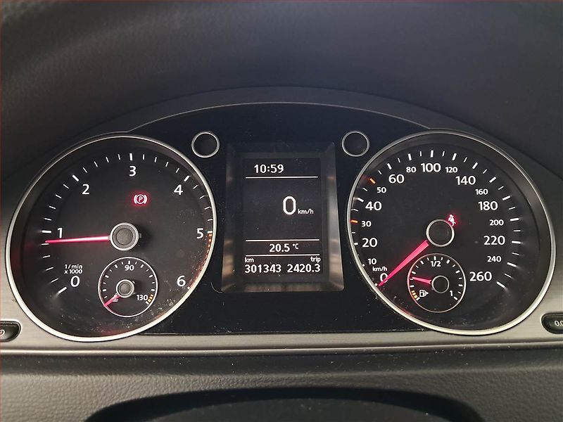 Volkswagen Passat (2014) Comfortline 2.0 TDI, Navi - fotka 11 z 17