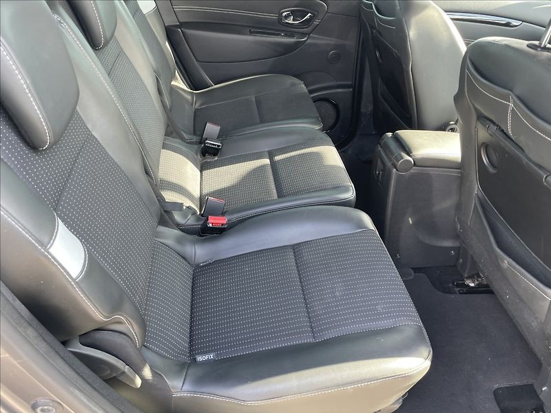Renault Grand Scénic 1,2 TCe 97kw BOSE, GPS, odp. D - fotka 11 z 37