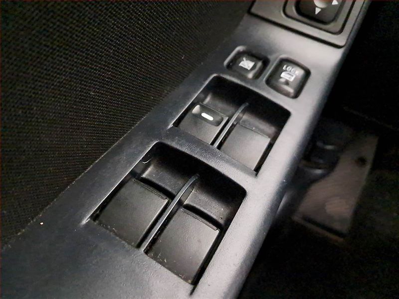 Mitsubishi Lancer (2011) 1.6 MIVEC - fotka 16 z 17