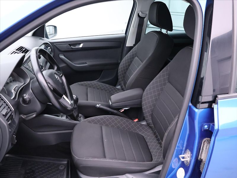 Škoda Fabia 1,2 TSI 66kW Style CZ - fotka 10 z 28