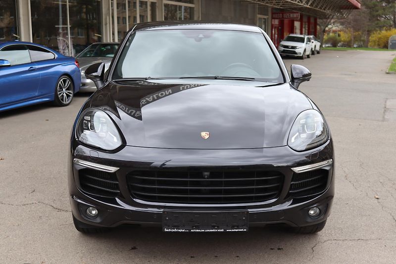Porsche Cayenne S DIESEL 4.2 V8 283kW 4X4 DPH - fotka 2 z 50
