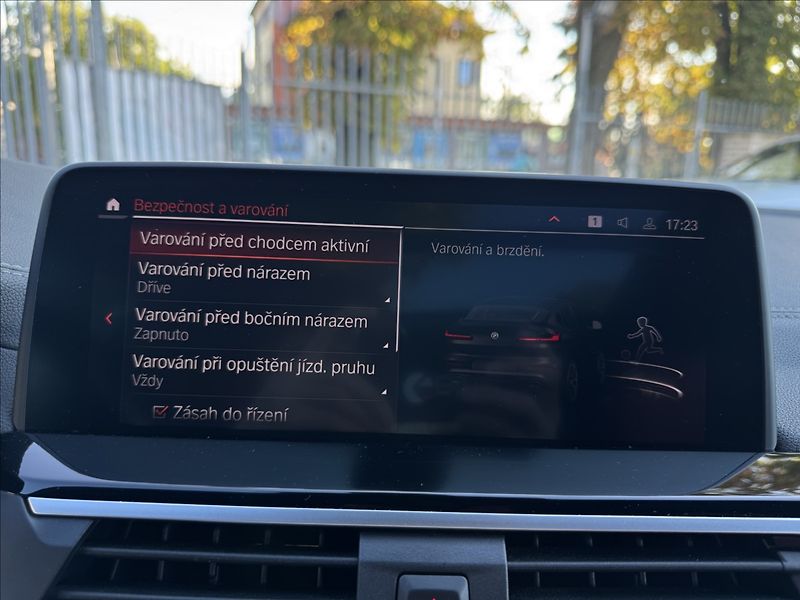 BMW X4 M40i - fotka 21 z 36