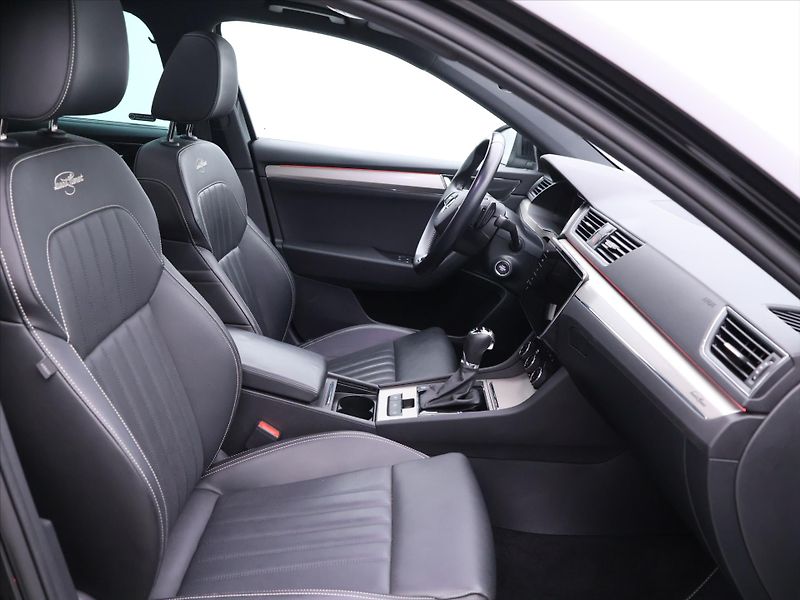 Škoda Superb 2,0 TDI 147kW 4x4 L&K DSG DPH - fotka 15 z 46