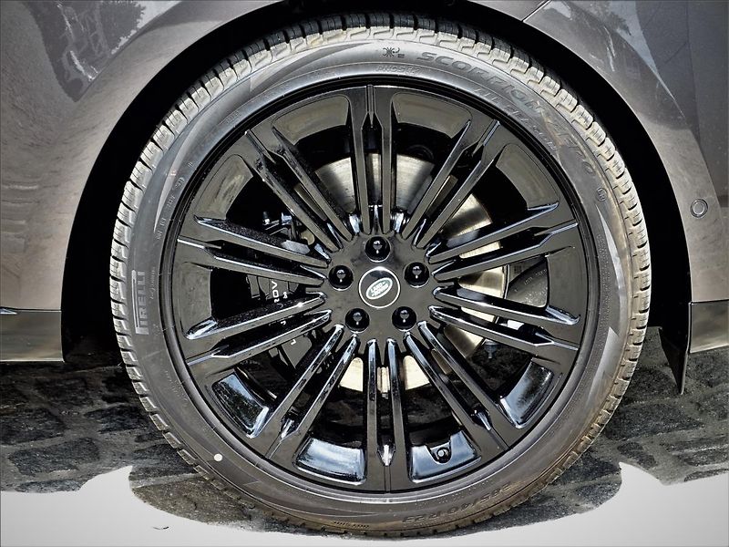 Land Rover Range Rover (2026) 3,0 D350 AUTOBIOGRAPHY SWB - fotka 6 z 47