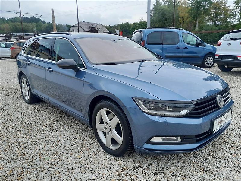Volkswagen Passat Variant 2.0 TDI 110KW - fotka 9 z 59