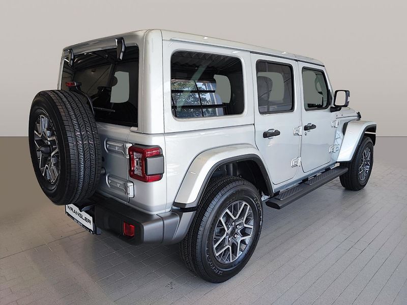 Jeep Wrangler (2024) Sahara 2.0 Turbo 4WD - fotka 5 z 11