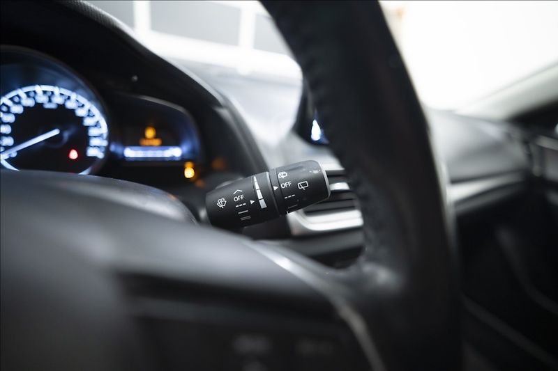 Mazda 3 2,0 SKYACTIV NAVI TAŽNÉ ČR - fotka 22 z 38