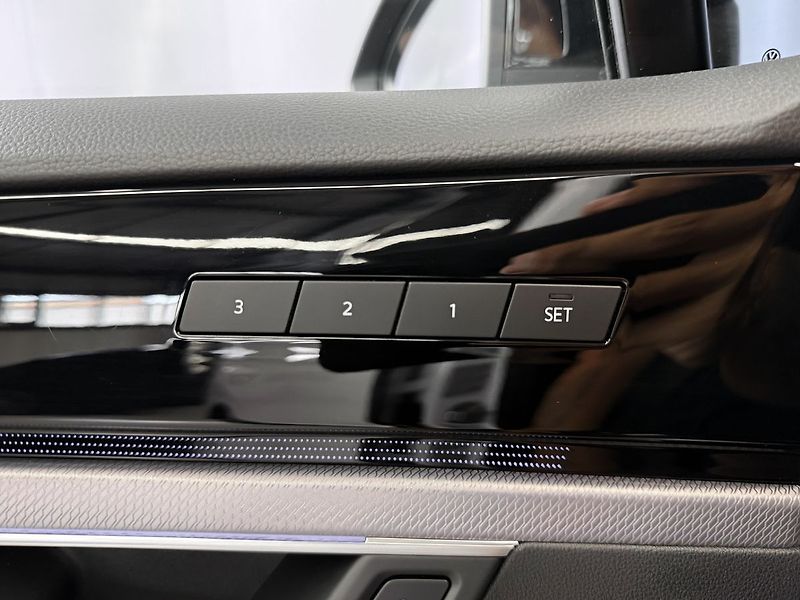 Volkswagen Touareg 3.0TDI 210KW 4MOTION R-LINE, V - fotka 29 z 35