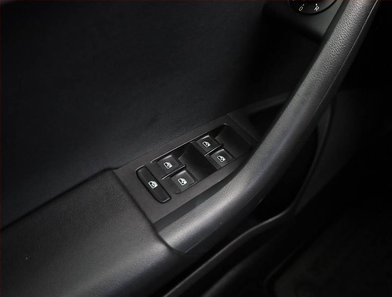 Škoda Octavia (2019) Ambition 1.0 TSI, Serv.kniha - fotka 14 z 17