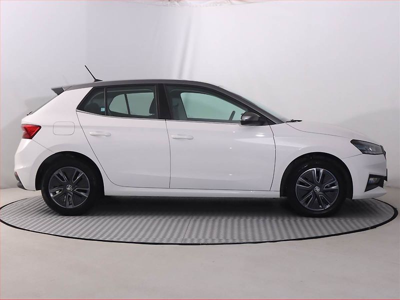 Škoda Fabia (2023) 1.0 TSI, Serv.kniha, Tempomat - fotka 6 z 23