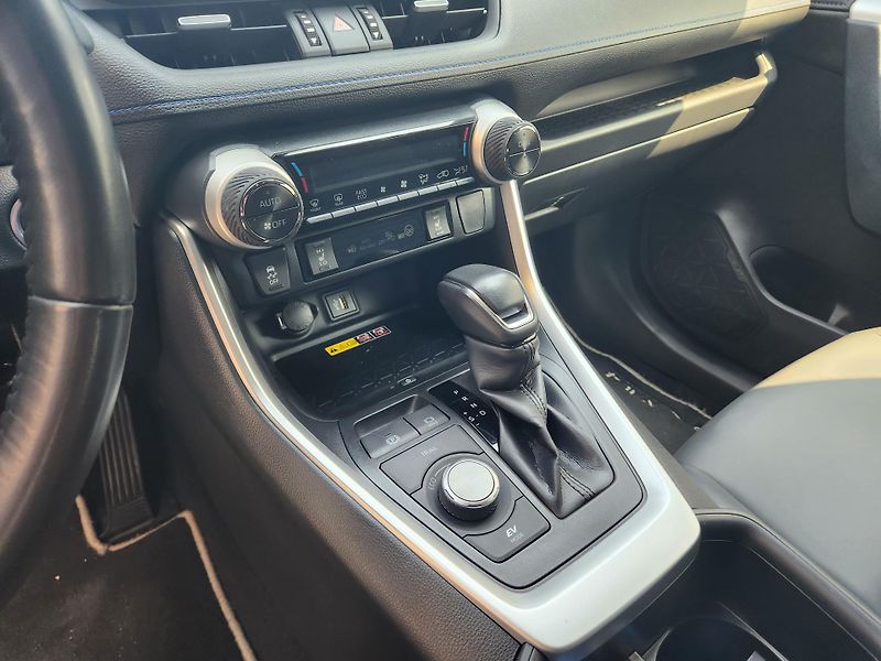 Toyota RAV4 2.5-1.MAJ.-DPH-AUTOMAT-TAŽNÉ - fotka 11 z 11