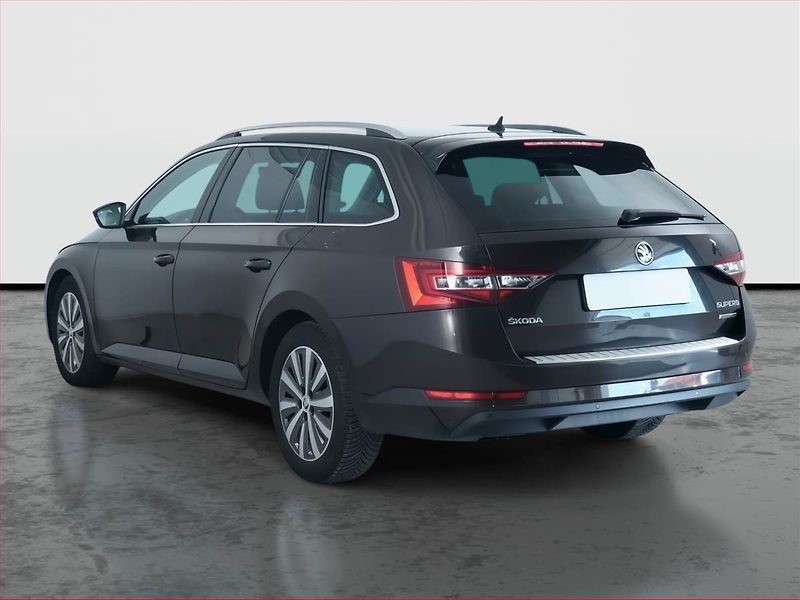 Škoda Superb (2018) Ambition 1.6 TDI, Serv.kniha - fotka 4 z 19