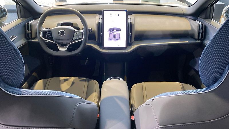 Volvo EX30 (2026) PLUS, P5 electric, 200 kW / 27 - fotka 12 z 15