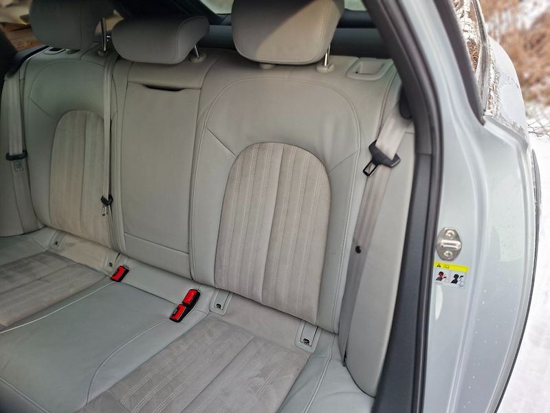 Audi A6 Allroad (2014) 3.0TDI 150kW S-TRONIC -VÝBAVA - fotka 37 z 47