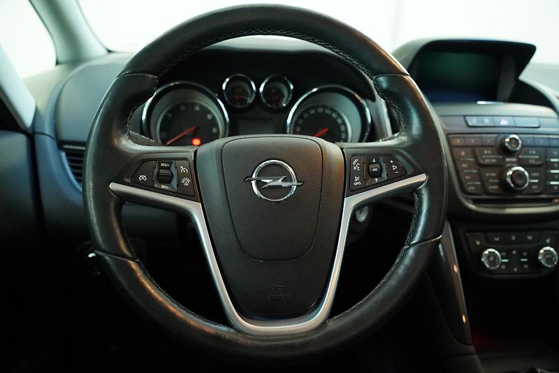 Opel Zafira - fotka 19 z 25