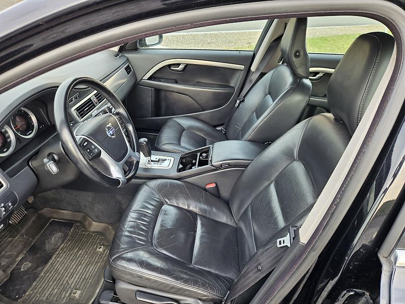 Volvo V70 (2010) 2.4 D5 151kw, MOŽNÉ SPLÁTKY  - fotka 11 z 25