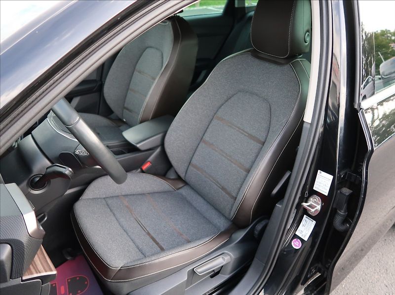 Seat Leon 1,5 TSi,110kW,Xcellence,Serv.k - fotka 10 z 26