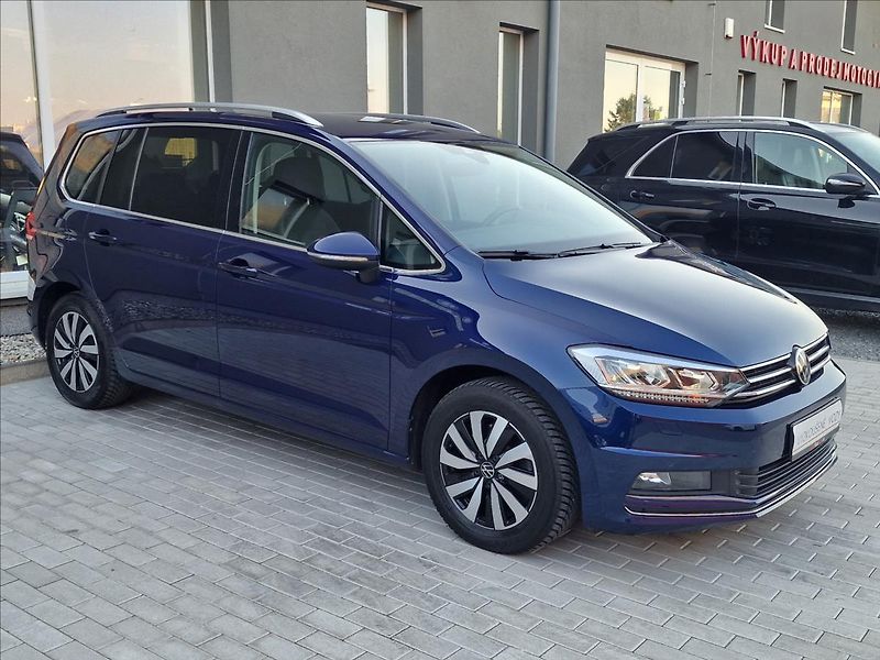 Volkswagen Touran 1.5 TSI DSG Evo Highline,ČR - fotka 2 z 50