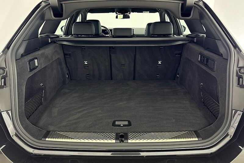 BMW Řada 5 540d xDrive Touring - fotka 9 z 24