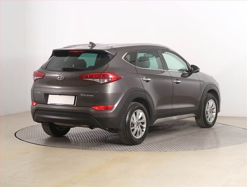 Hyundai Tucson (2018) Comfort 1.6 GDI, Serv.kniha - fotka 5 z 19
