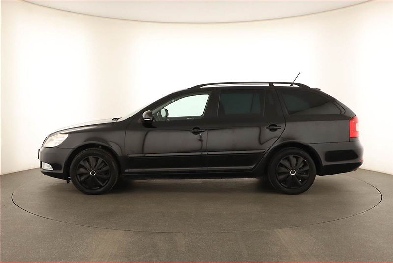 Škoda Octavia (2011) 1.6 TDI, Tempomat - fotka 3 z 12