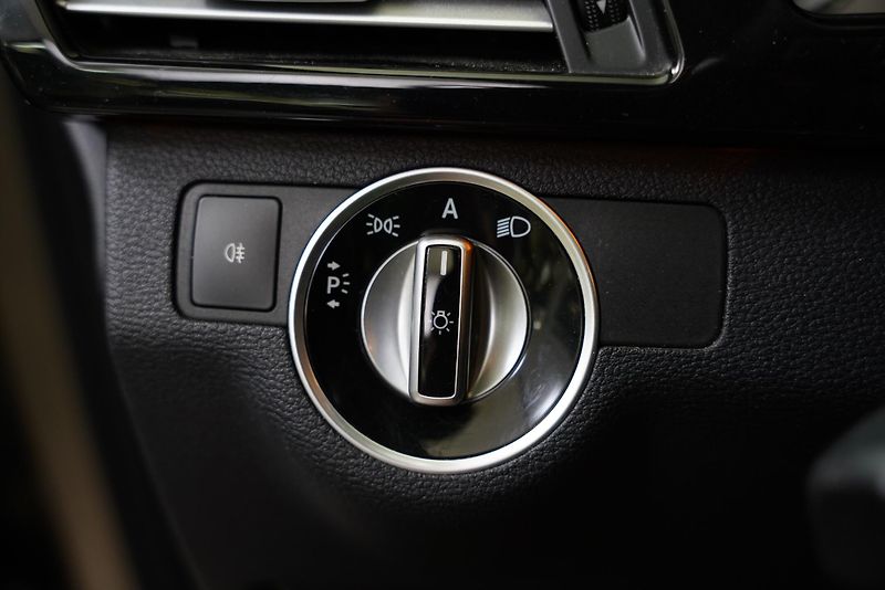 Mercedes-Benz Třídy E - fotka 13 z 24