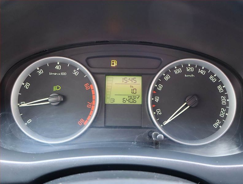 Škoda Fabia (2008) Ambition 1.2 12V, ČR,1.maj - fotka 11 z 16