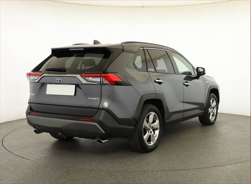 Toyota RAV4 (2019) 2.5 Hybrid - fotka 5 z 19