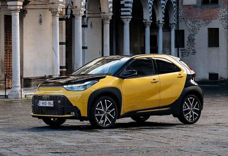Dostupných modelů s hybridní motorizací na trhu neustále přibývá.