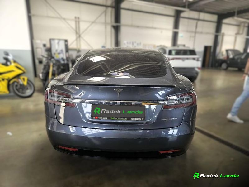 Tesla Model S (2019) 75D Raven HW3 Enhanced - fotka 3 z 23