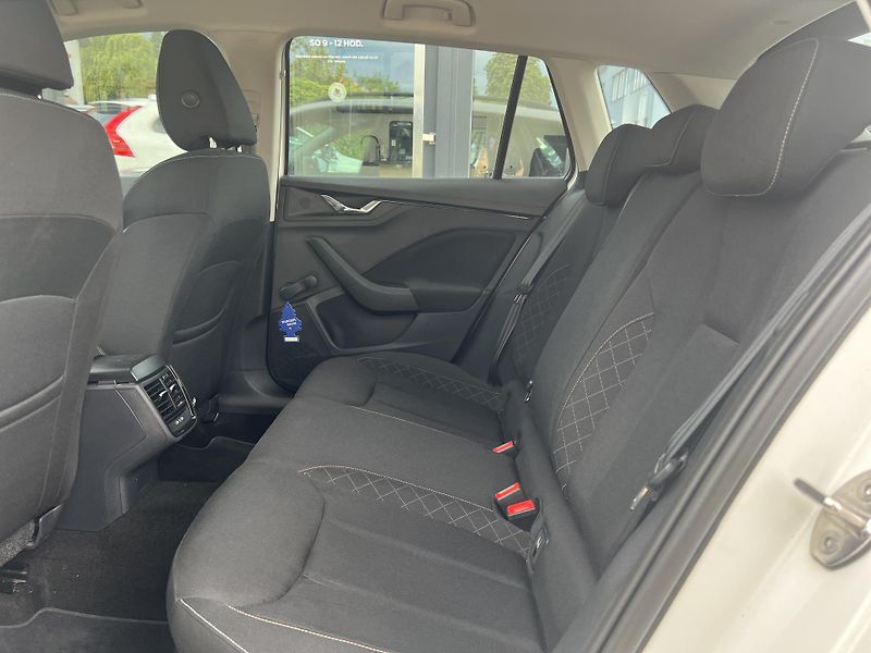 Škoda Kamiq 1.0TSi 81kw KAMERA TAŽNÉ ALU - fotka 26 z 46