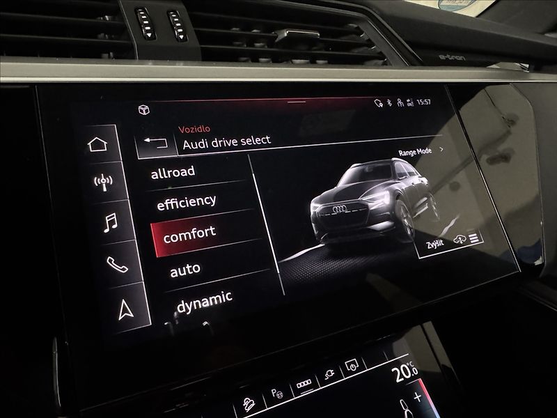 Audi e-tron 300kW S-Line exclusive - fotka 31 z 47
