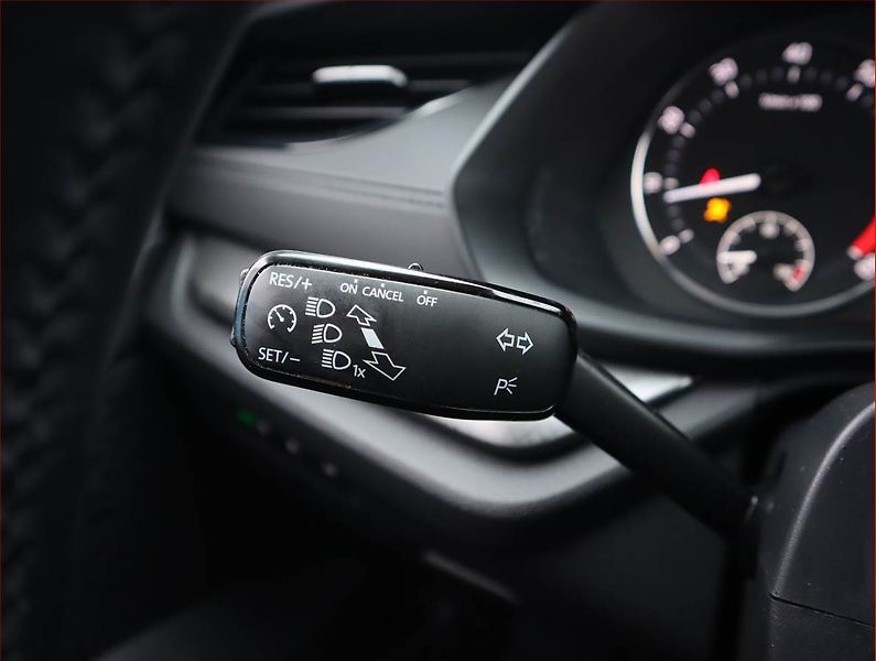 Škoda Octavia (2021) Ambition 1.5 TSI, Tempomat - fotka 17 z 20