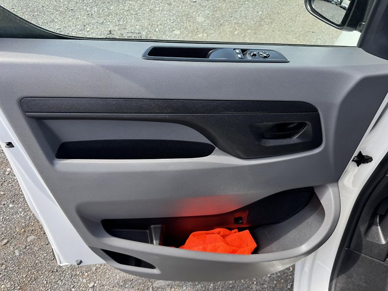 Toyota ProAce 2.0,130kw, Chlaďák, ČR, DPH. - fotka 20 z 37
