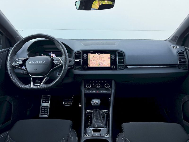 Škoda Karoq (2025) 2.0 TSi 140 Kw DSG 4x4 SportLi - fotka 5 z 30