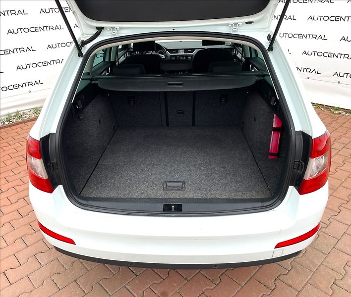 Škoda Octavia 1,2 TSI Edition 81kw 113t.km s - fotka 10 z 23