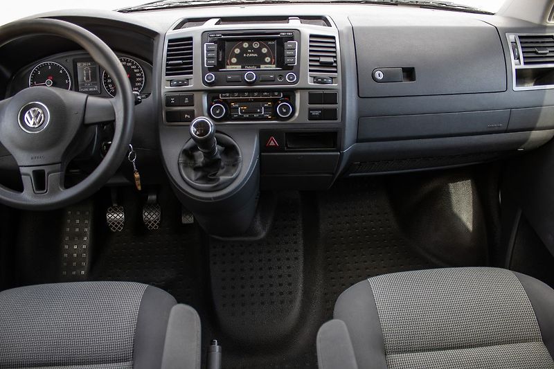 Volkswagen Caravelle 4Motion 2.0 BITDI - fotka 12 z 40