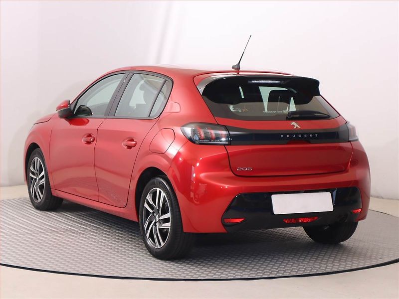Peugeot 208 (2020) 1.2 PureTech, Automat, Kůže - fotka 4 z 20
