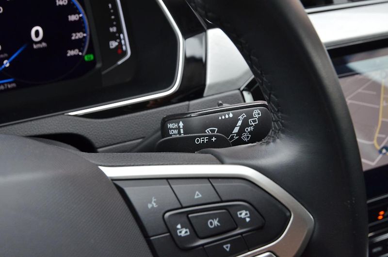 Volkswagen Passat (2021) 2.0 TDi DSG / 77.300km / 1.MAJ - fotka 34 z 42