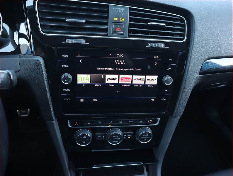 Volkswagen Golf (2018) 1.0 TSI, Navi, Tempomat - fotka 12 z 18