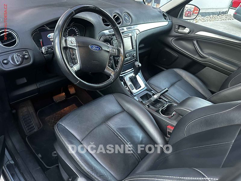 Ford S-MAX (2014) 2.0 TDCi, AT, xenon, kůže - fotka 3 z 3