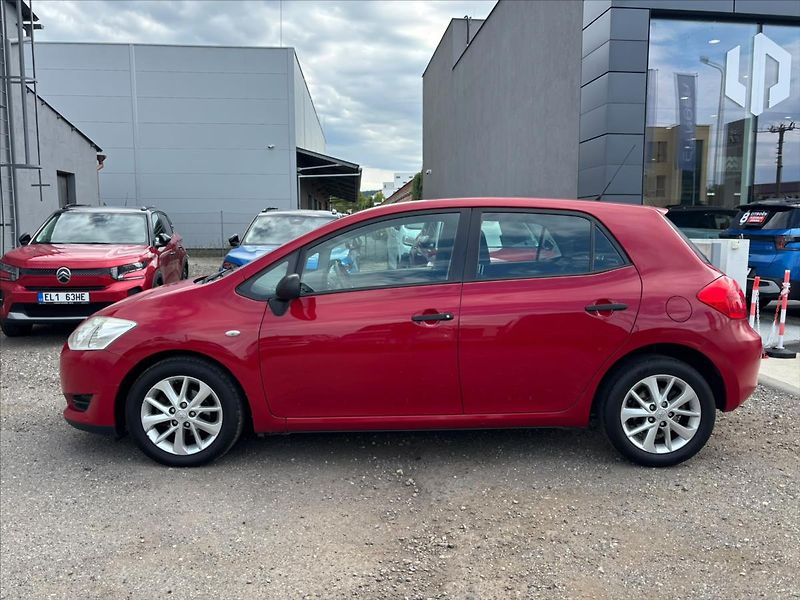 Toyota Auris 1,3 VVT-i  CZ alu kola - fotka 7 z 17