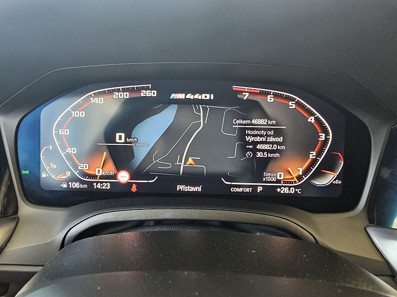 BMW Řada 4 M440i xDrive - fotka 22 z 36