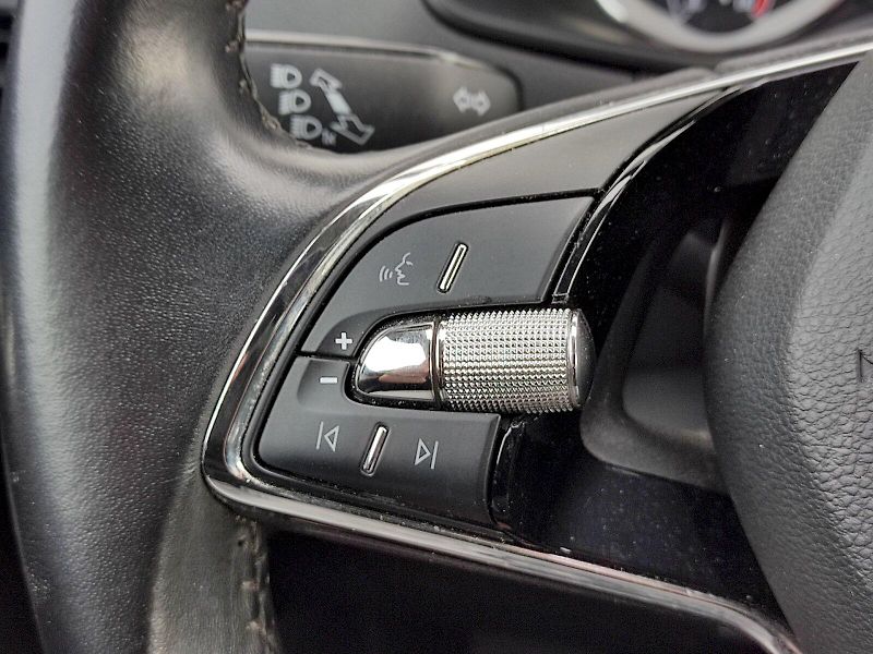 Škoda Karoq (2021) Ambition 2,0 Tdi 85 kw DSG - fotka 28 z 36