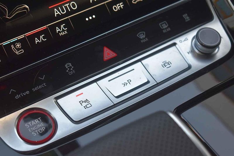 Audi SQ7 je velmi rychlé univerzální auto, ovšem s vyšší cenovkou