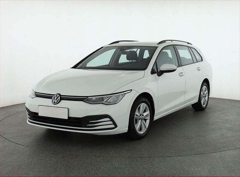 Volkswagen Golf (2023) 1.5 TSI, Tempomat - fotka 2 z 18